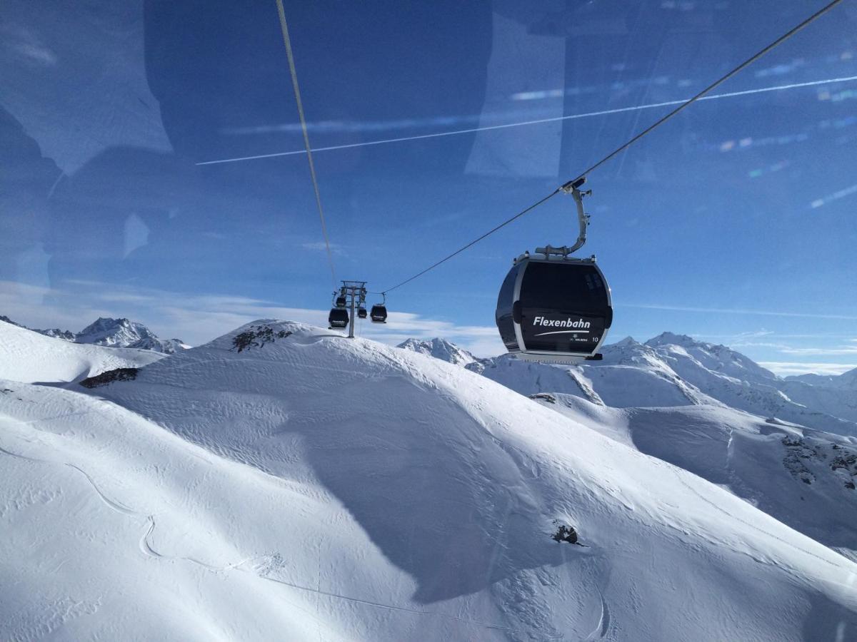 Haus Aperies Pettneu am Arlberg